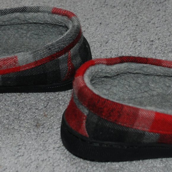 Boys Plaid Slip On Slippers - Size Youth Small (13-1) - Picture 5 of 8